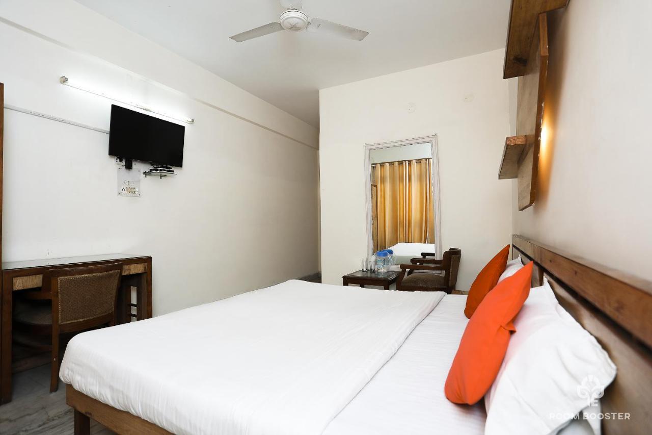 Hotel Inderlok Rishīkesh Exteriör bild