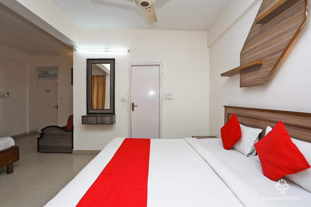 Hotel Inderlok Rishīkesh Exteriör bild
